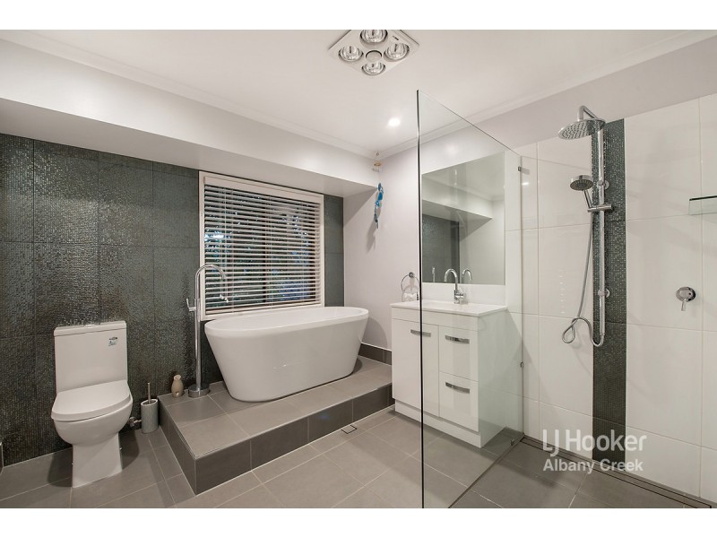 24 Challinor Drive, Albany Creek QLD 4035