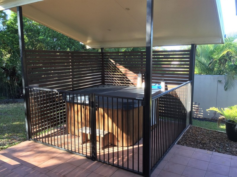 10 Sunblest Court, Eatons Hill QLD 4037