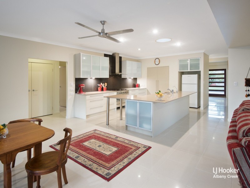 5 Teatree Close, Samford Valley QLD 4520