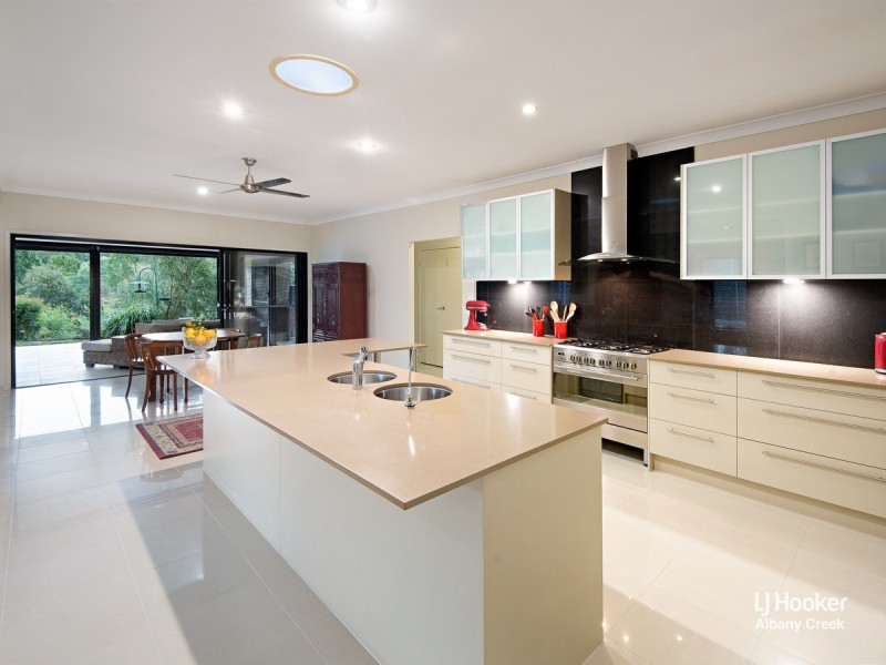 5 Teatree Close, Samford Valley QLD 4520