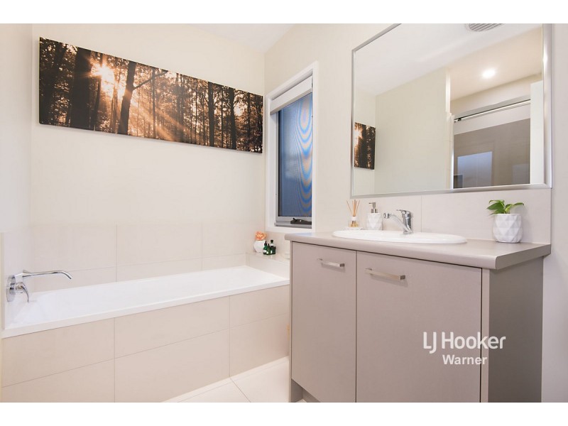 46 Cooloola Circuit, Warner QLD 4500