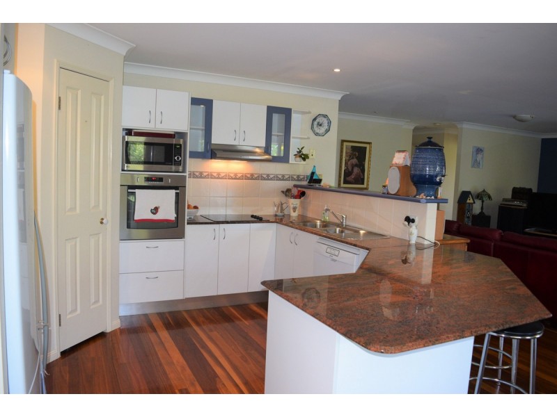 7 Preston Close, Albany Creek QLD 4035