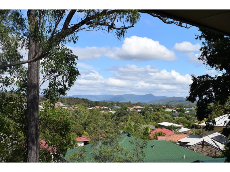 7 Preston Close, Albany Creek QLD 4035