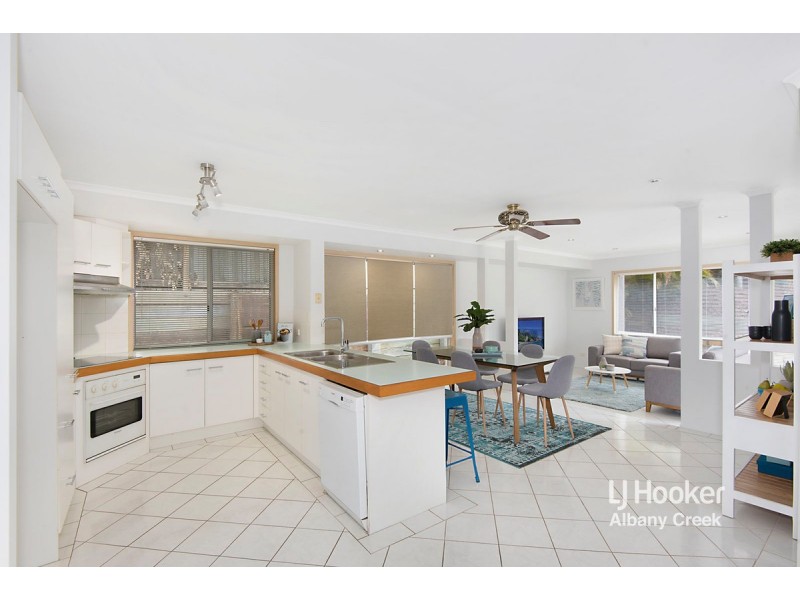 20 Queen Elizabeth Drive, Eatons Hill QLD 4037