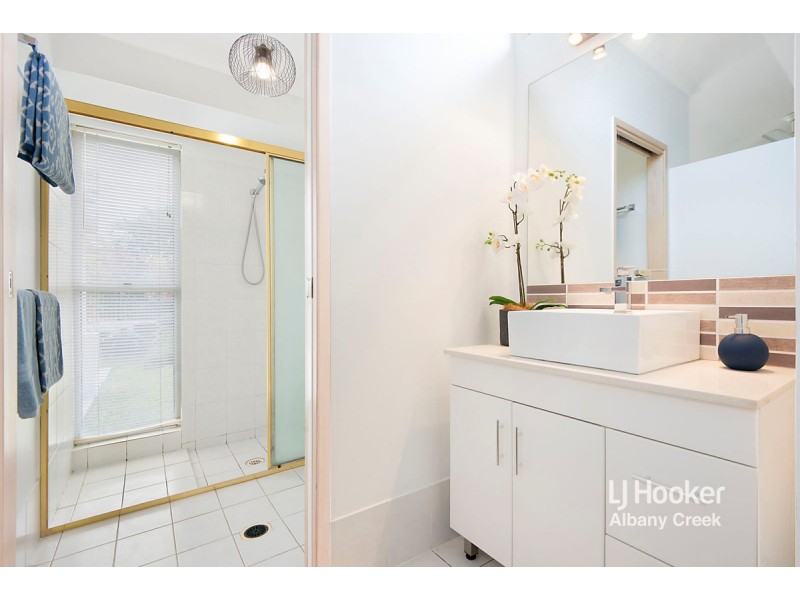 20 Queen Elizabeth Drive, Eatons Hill QLD 4037