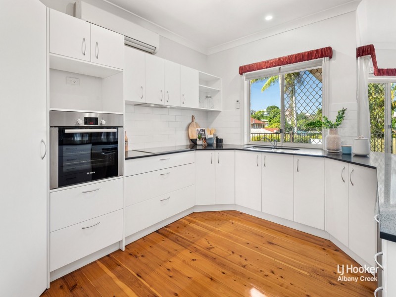 6 Cosmos Close, Bridgeman Downs QLD 4035