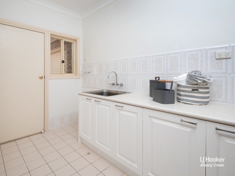 6 Cosmos Close, Bridgeman Downs QLD 4035