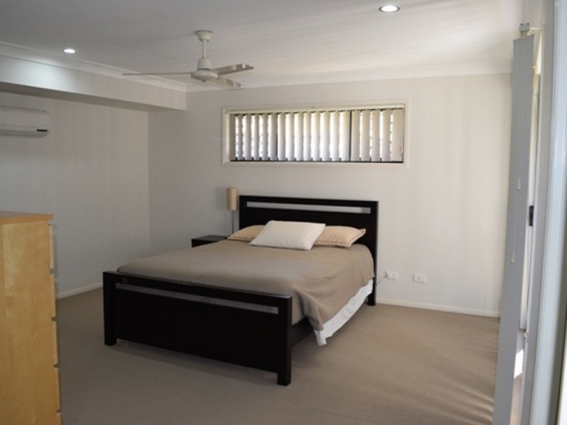 2 Shallows Court, Eatons Hill QLD 4037