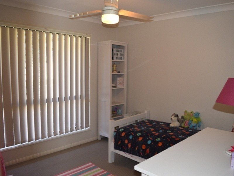 2 Shallows Court, Eatons Hill QLD 4037