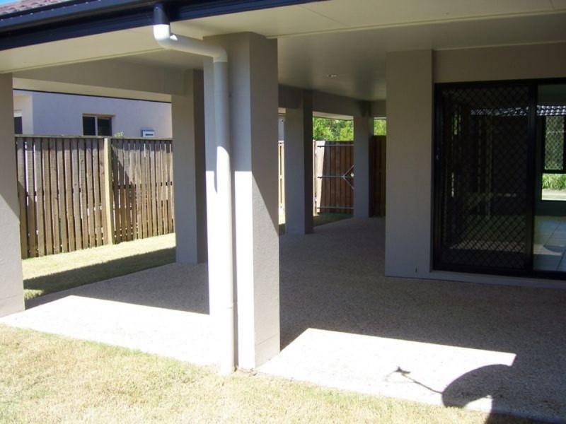 2 Shallows Court, Eatons Hill QLD 4037