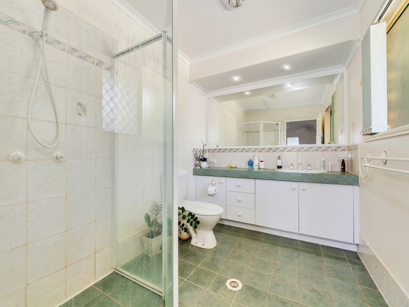 20 Brighton Court, Albany Creek QLD 4035