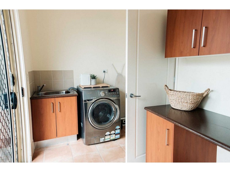 5 Confluence Court, Eatons Hill QLD 4037