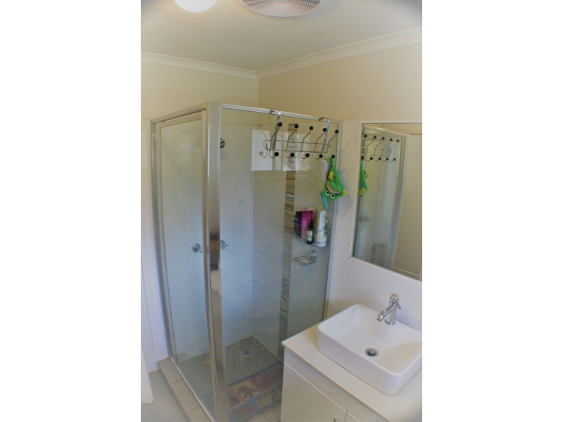 48 Folkstone Avenue, Albany Creek QLD 4035