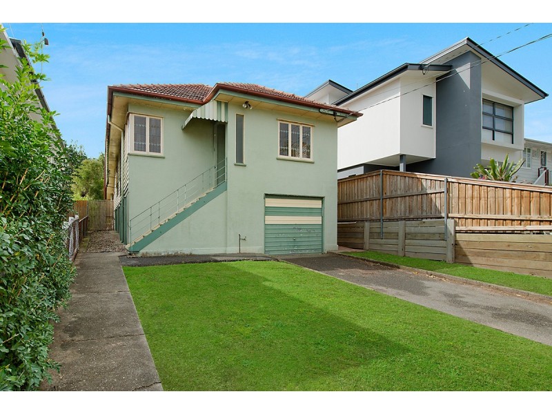 27 Vale Street, Wavell Heights QLD 4012