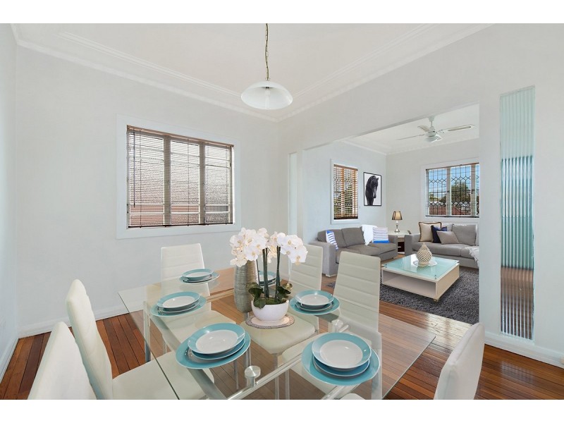 27 Vale Street, Wavell Heights QLD 4012