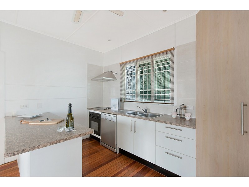 27 Vale Street, Wavell Heights QLD 4012