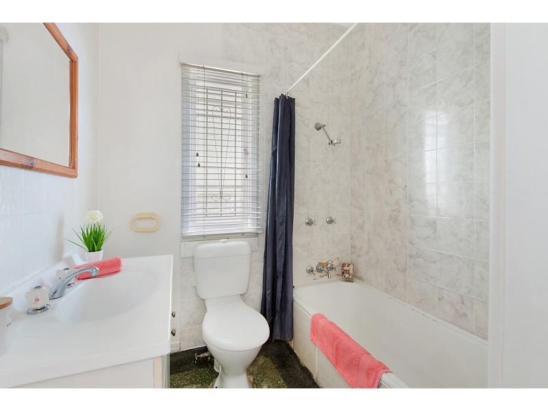 27 Vale Street, Wavell Heights QLD 4012