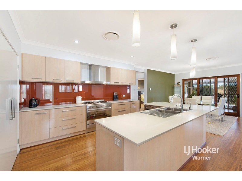 9 Moor Circuit, Warner QLD 4500