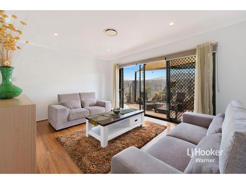 9 Moor Circuit, Warner QLD 4500