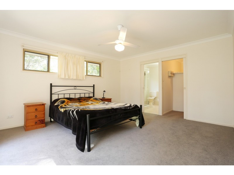 38 Montego Court, Eatons Hill QLD 4037