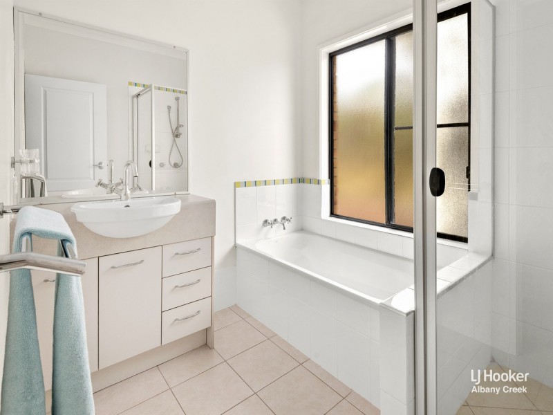 11 Wessling Close, Cashmere QLD 4500