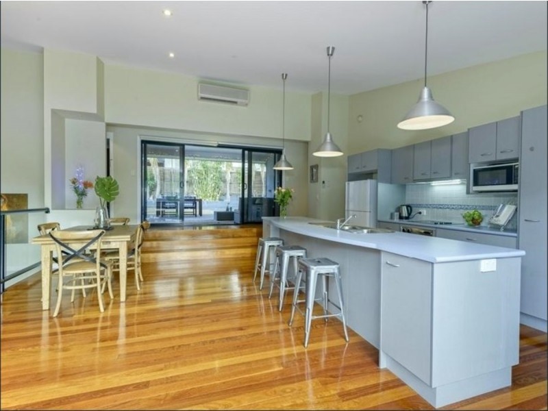 24 Talisman Court, Eatons Hill QLD 4037