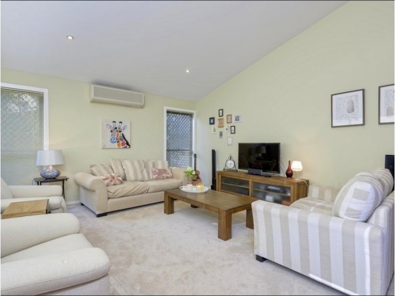 24 Talisman Court, Eatons Hill QLD 4037