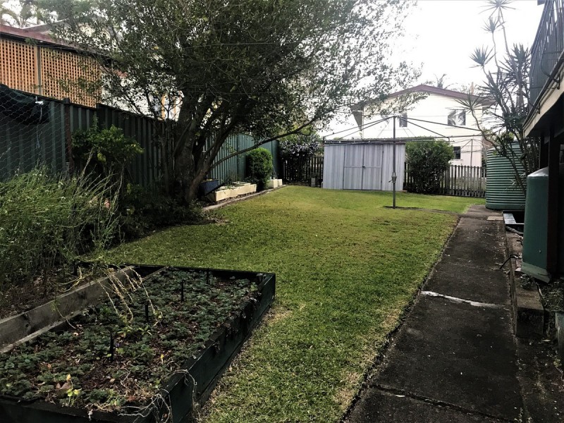 4 Coles Street, Arana Hills QLD 4054