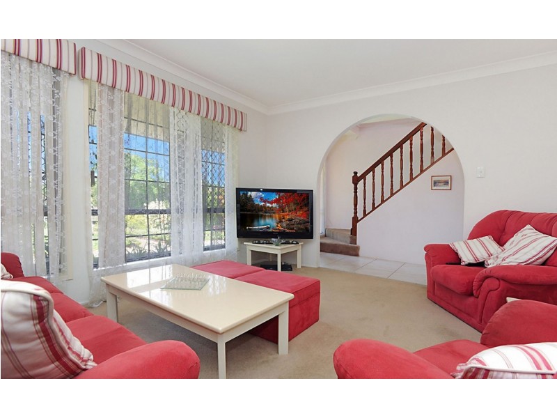 7 Danaus Court, Eatons Hill QLD 4037