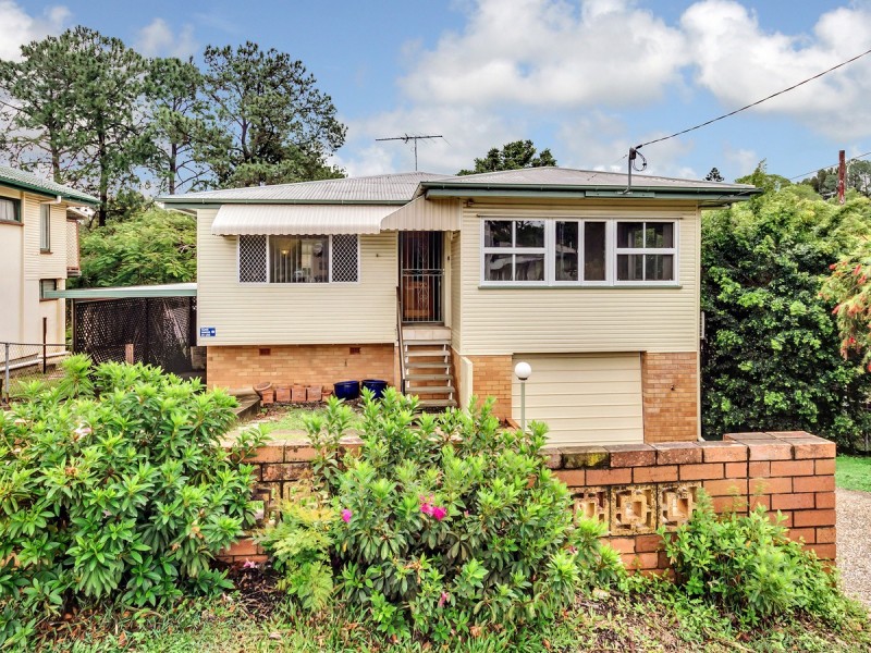 212 Appleby Road, Stafford Heights QLD 4053