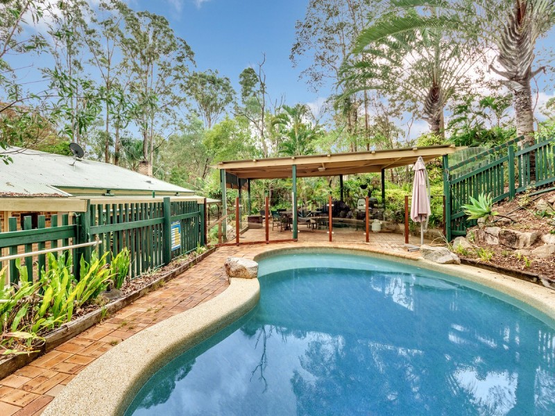 27 Cashmere Lane, Cashmere QLD 4500