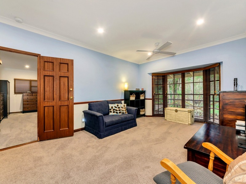 27 Cashmere Lane, Cashmere QLD 4500