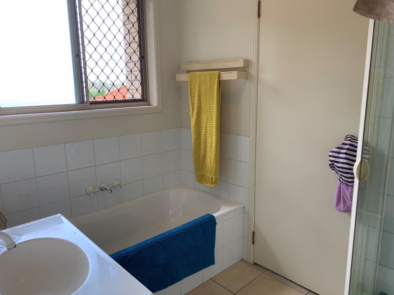 20 Walkers Road, Everton Hills QLD 4053