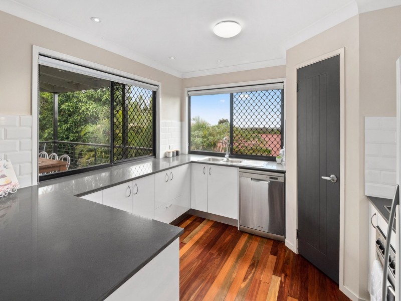 6 Sonora Court, Eatons Hill QLD 4037