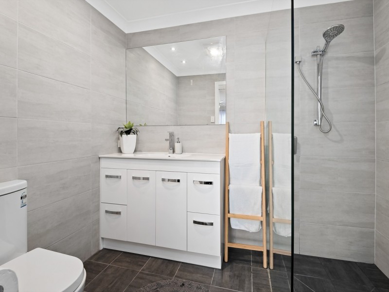 6 Sonora Court, Eatons Hill QLD 4037