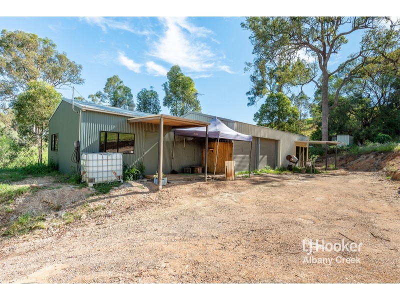 8 Rocheadon Drive, Eatons Hill QLD 4037