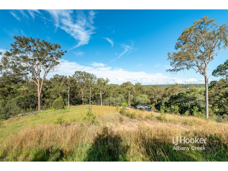 8 Rocheadon Drive, Eatons Hill QLD 4037