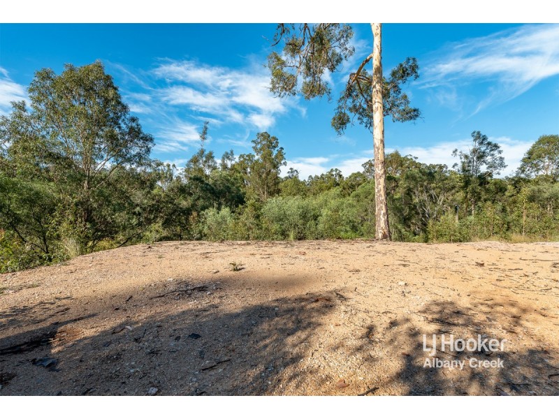 8 Rocheadon Drive, Eatons Hill QLD 4037