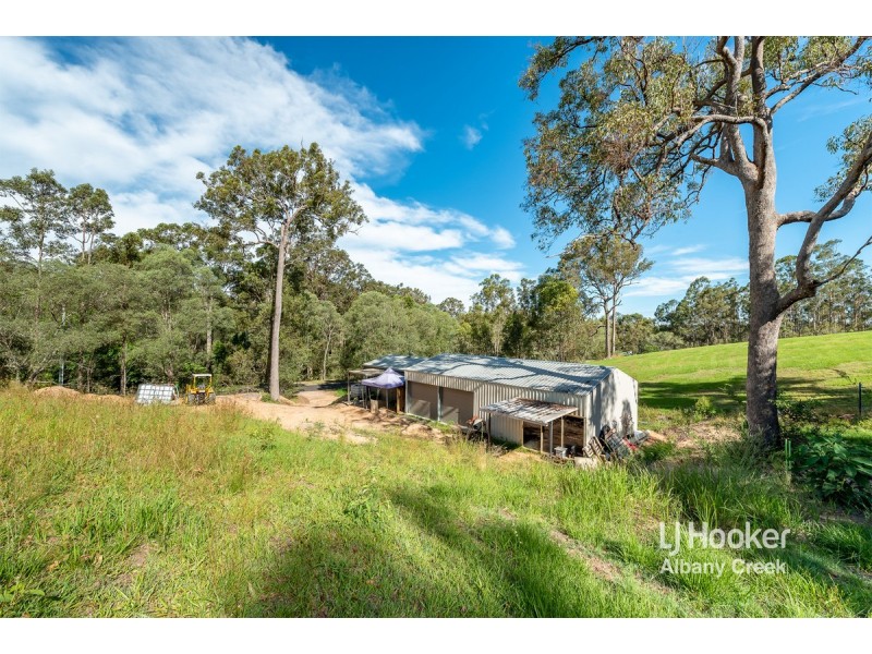 8 Rocheadon Drive, Eatons Hill QLD 4037