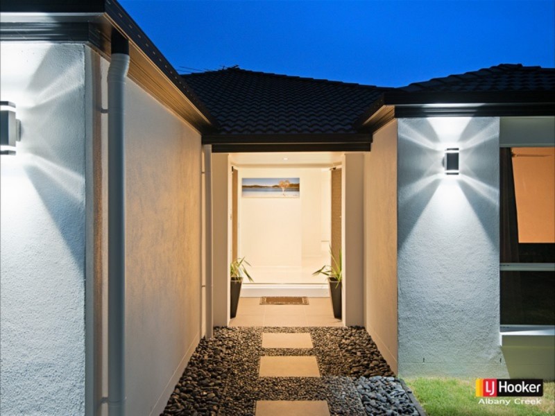 15 Lukla Court, Warner QLD 4500