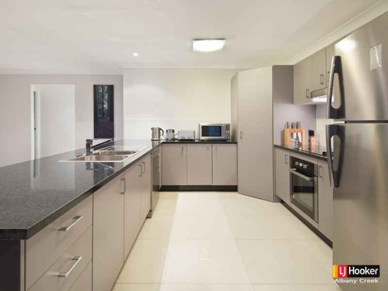 15 Lukla Court, Warner QLD 4500