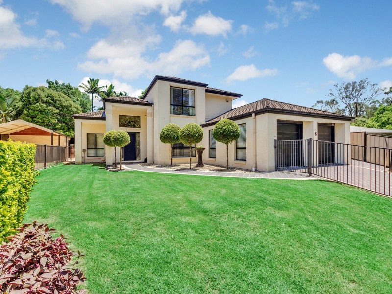 8 Country Club Drive, Albany Creek QLD 4035