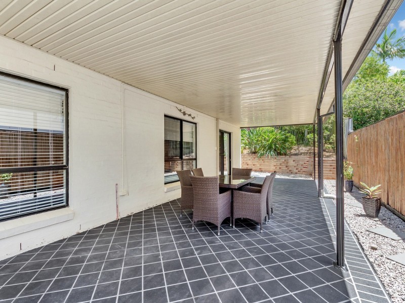 8 Country Club Drive, Albany Creek QLD 4035