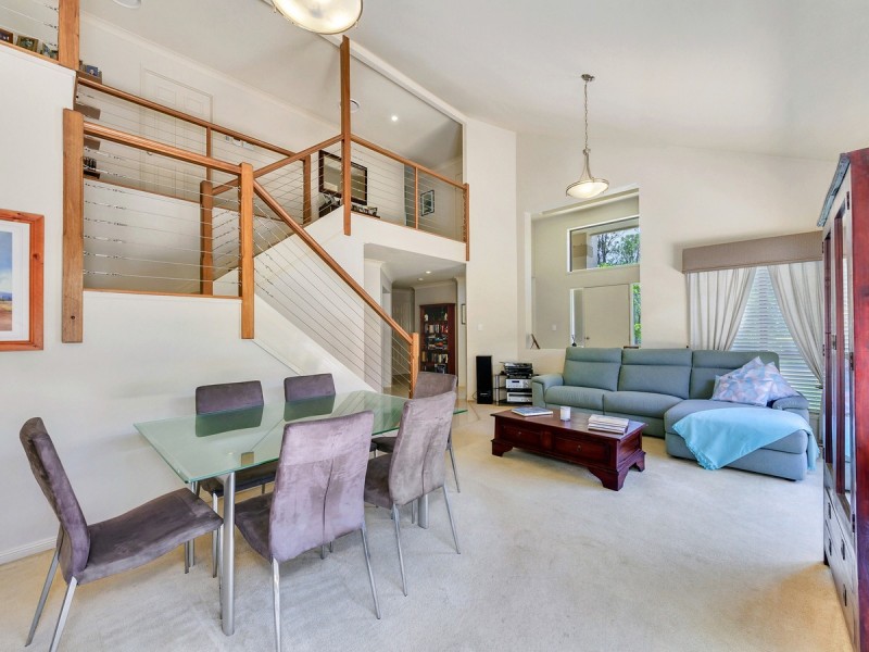 8 Country Club Drive, Albany Creek QLD 4035