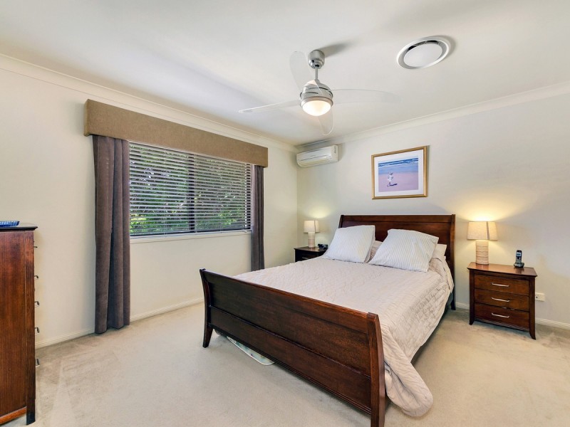 8 Country Club Drive, Albany Creek QLD 4035