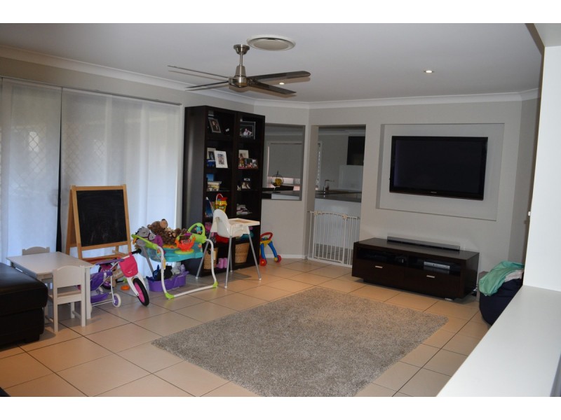 33 Bayberry Crescent, Warner QLD 4500