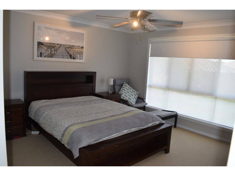 33 Bayberry Crescent, Warner QLD 4500