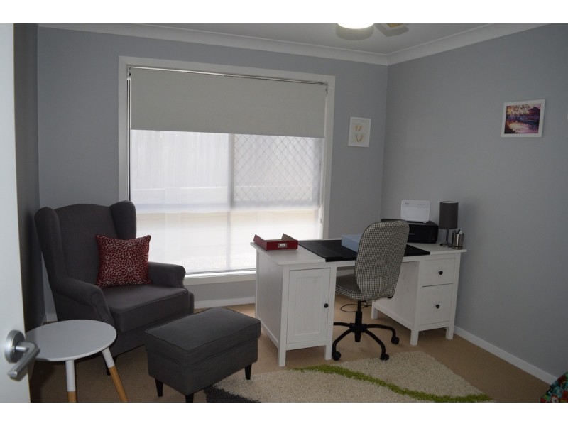 33 Bayberry Crescent, Warner QLD 4500