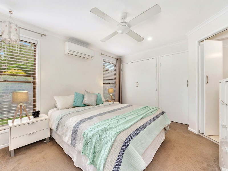 11 Jason Terrace, Eatons Hill QLD 4037