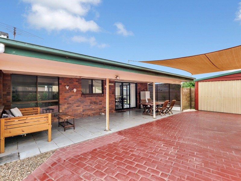 11 Jason Terrace, Eatons Hill QLD 4037